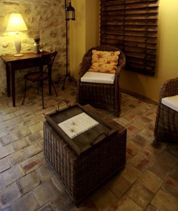 La Garde-Adhémar Mas Bella Cortis Bed & Breakfast エクステリア 写真